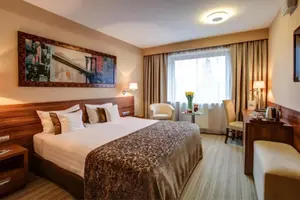 2 төсектік үй-жай-карточка